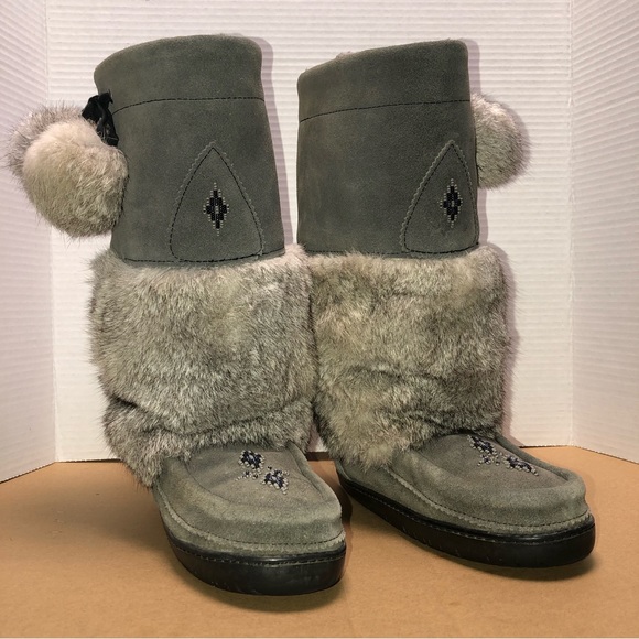 MANITOBAH MUKLUKS Snowy Owl Fur and Suede Beaded Winter Boots in Grey - Size 6 - Picture 10 of 16